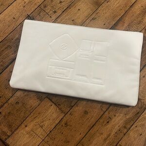NEW Chanel Skincare cosmetic pouch